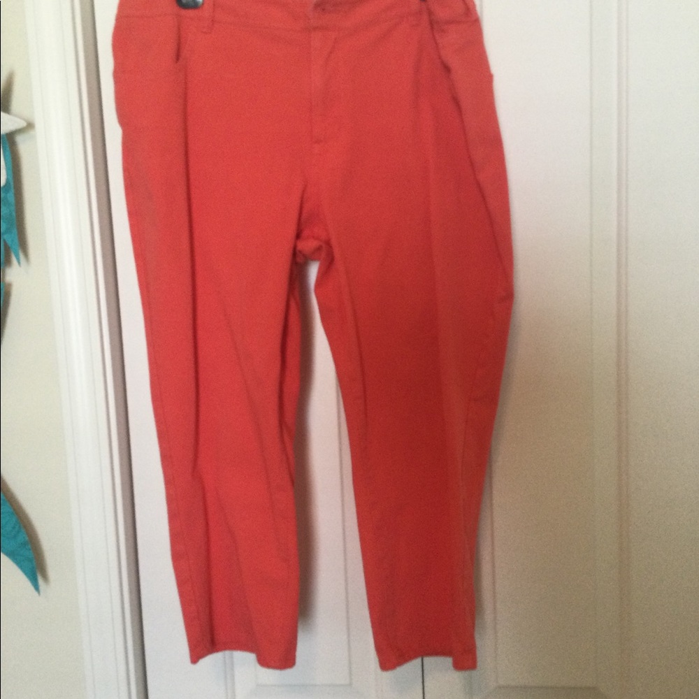 Coldwater Creek Salmon/Coral capris Sz14